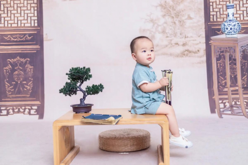桦甸宝宝几个月会认人